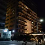 Precioso apto, lujoso condo, vista y salida al mar