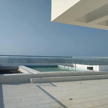 Apartamento Precioso Apto, Lujoso Condo, Vista Y Salida Al Mar