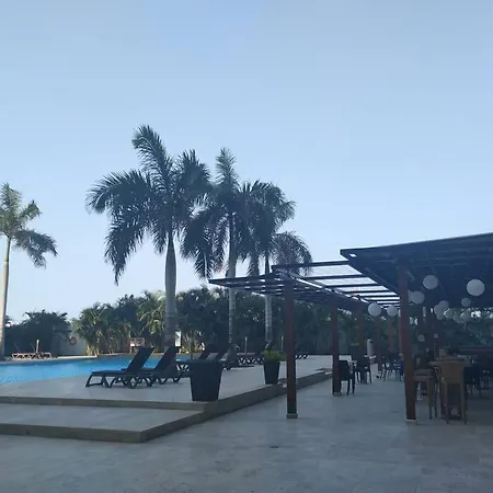 Precioso Apto, Lujoso Condo, Vista Y Salida Al Mar *